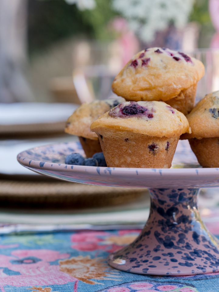 Splatter Cake Stand - Pink/Blue