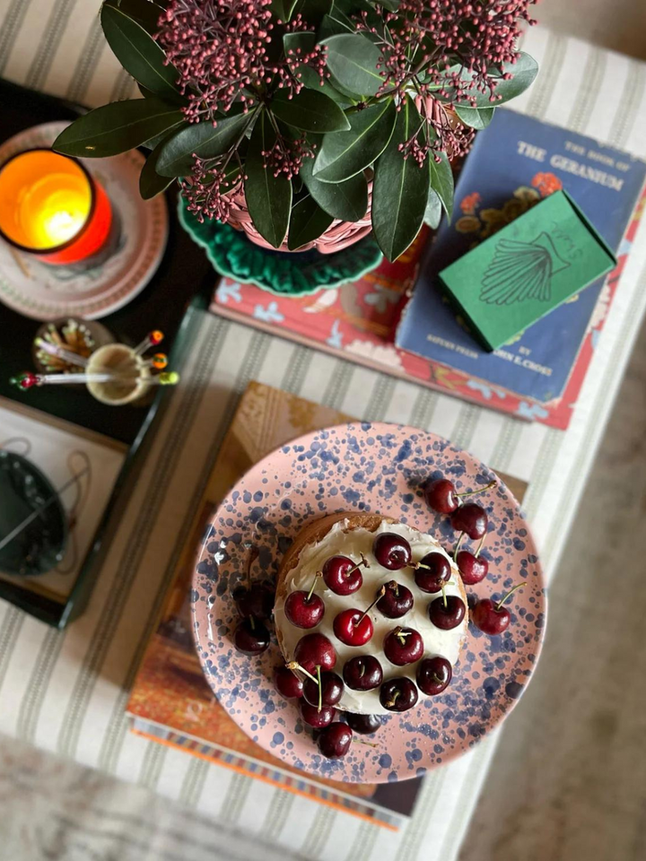 Splatter Cake Stand - Pink/Blue